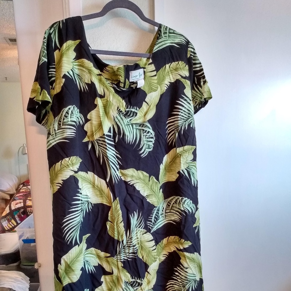 Hawaiian Short-Sleeve Dress/Muumuu